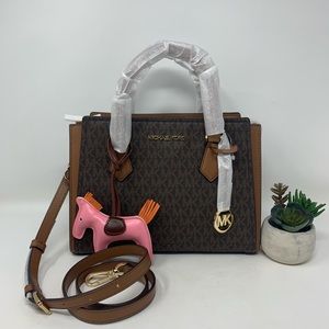 Michael Kors Hope Medium Messenger